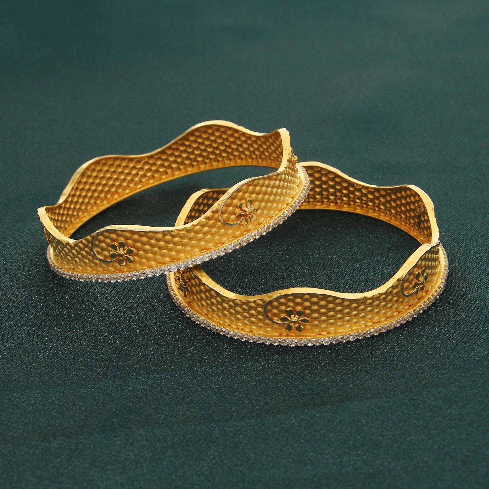 FANCY BANGLE